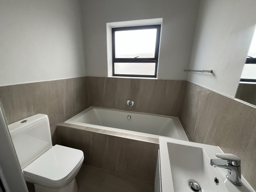 2 Bedroom Property for Sale in Table View Western Cape